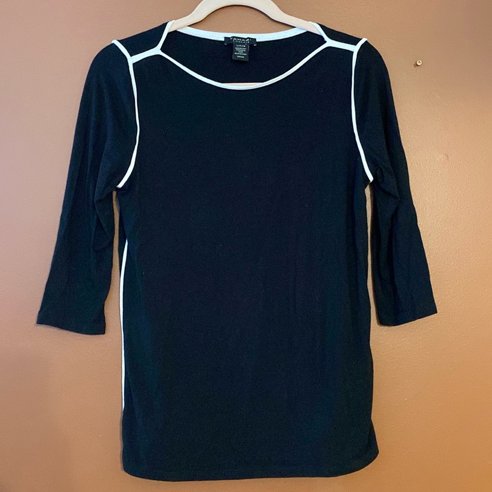 Tahari elements ladies three-quarter sleeve T-shirt in size small.
